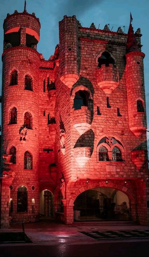 Castillo De ตาราโปโต ภายนอก รูปภาพ